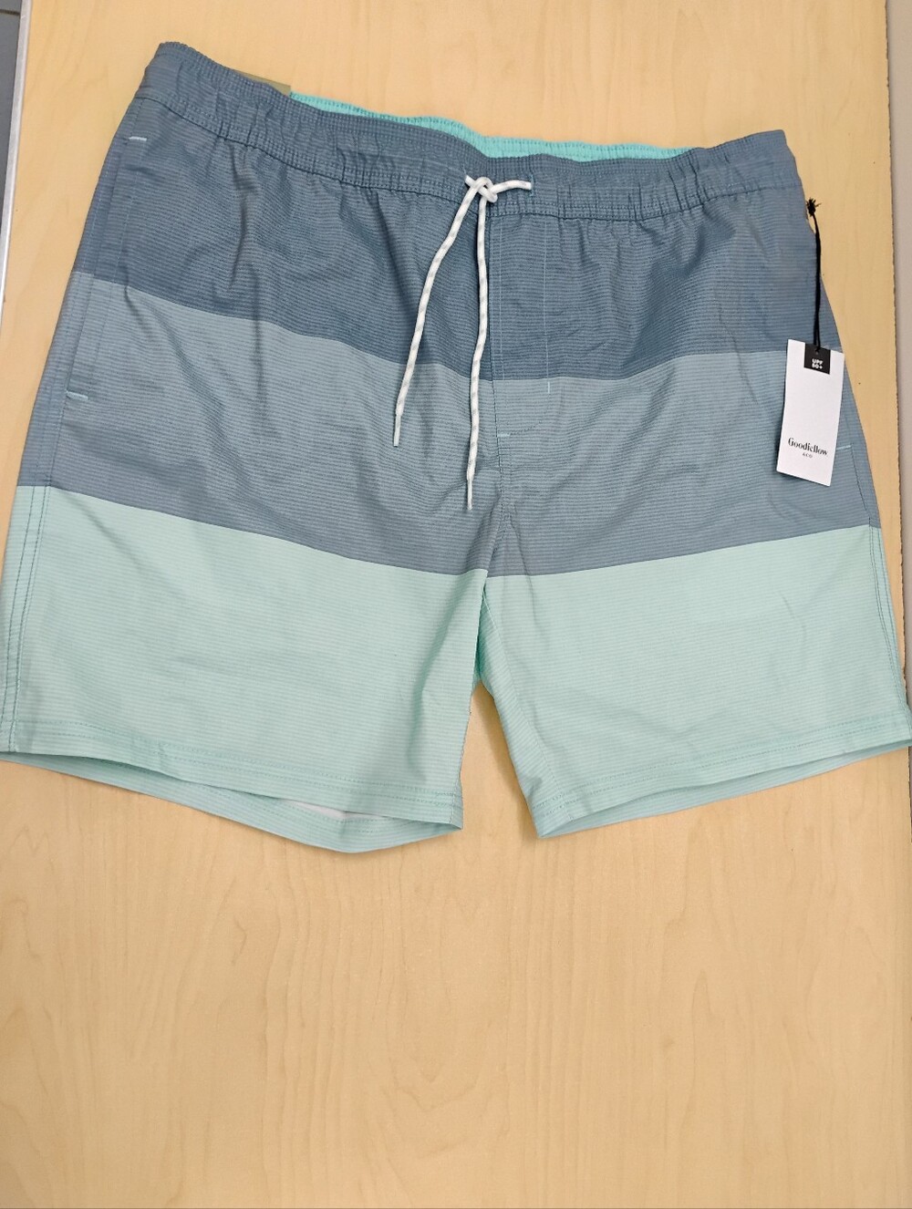 Goodfellow & Co Men's Colorblock Mint and Gray Swim Trunks Size L